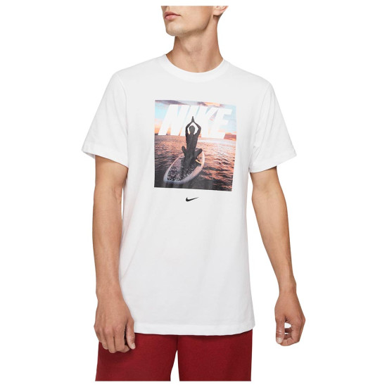 Nike Ανδρική κοντομάνικη μπλούζα Nike Ανδρική κοντομάνικη μπλούζα